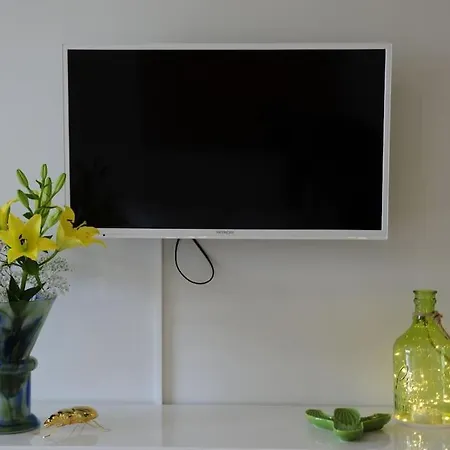 Modern & Cozy With Parking In Lovely Playa Jardin شقة *